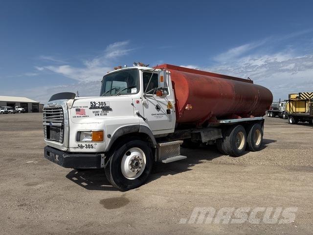 Ford L9000 Vízszállító teherautók