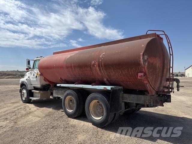 Ford L9000 Vízszállító teherautók