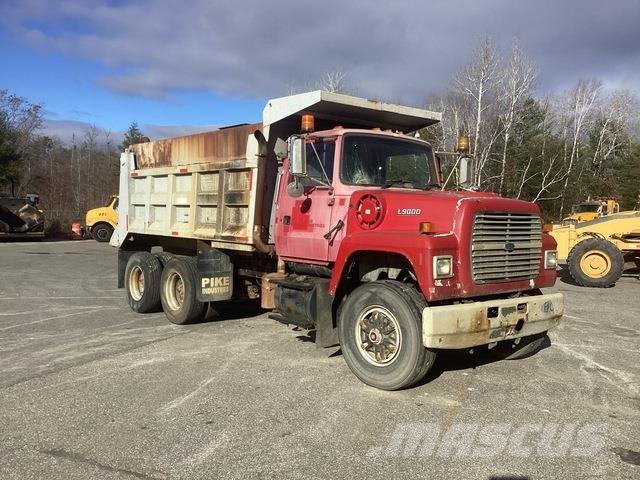 Ford L9000 Vízszállító teherautók