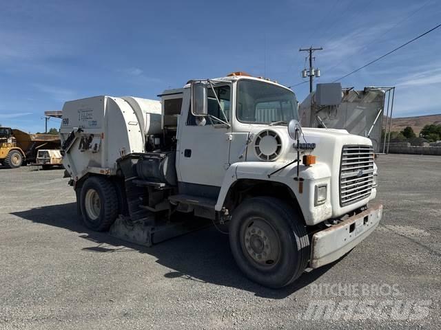 Ford LN7000 Utcaseprő teherautók
