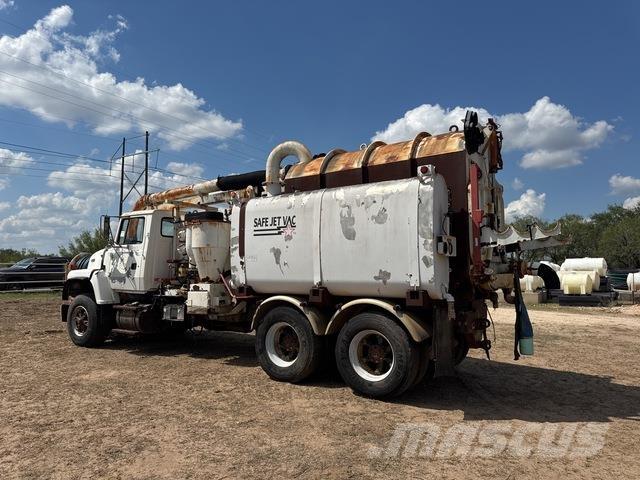 Ford LNT8000F Lánctalpas kotrók