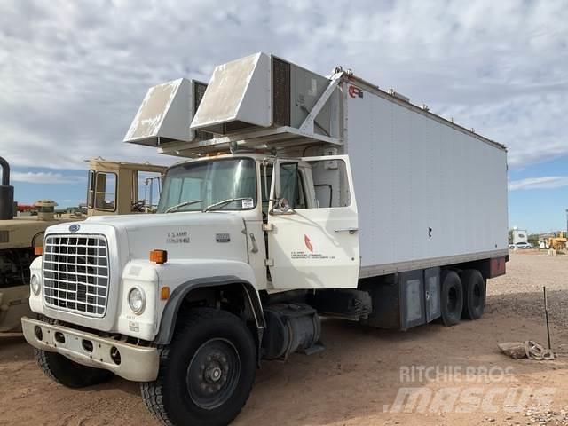 Ford LT8000 Transporterek