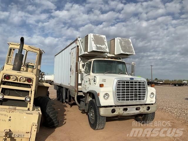 Ford LT8000 Transporterek