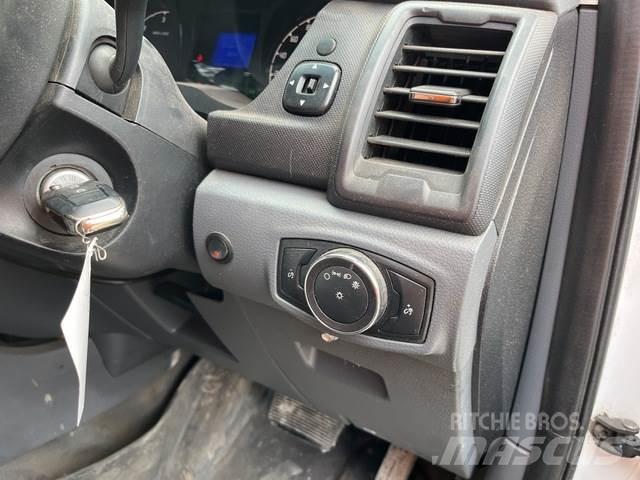 Ford Ranger Kis teherszállító/Platós kocsi