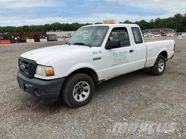 Ford Ranger Kis teherszállító/Platós kocsi