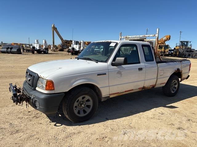 Ford Ranger Kis teherszállító/Platós kocsi
