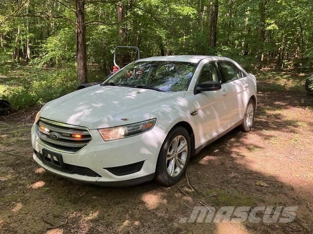 Ford Taurus Kistehergépjárművek