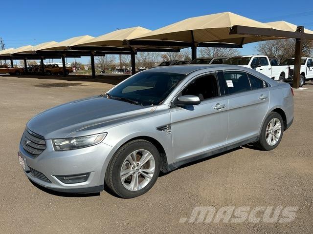 Ford Taurus Kistehergépjárművek