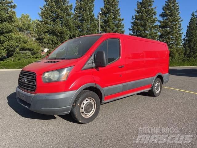 Ford Transit Transporterek