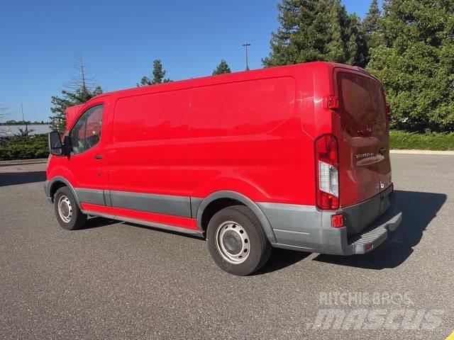 Ford Transit Transporterek