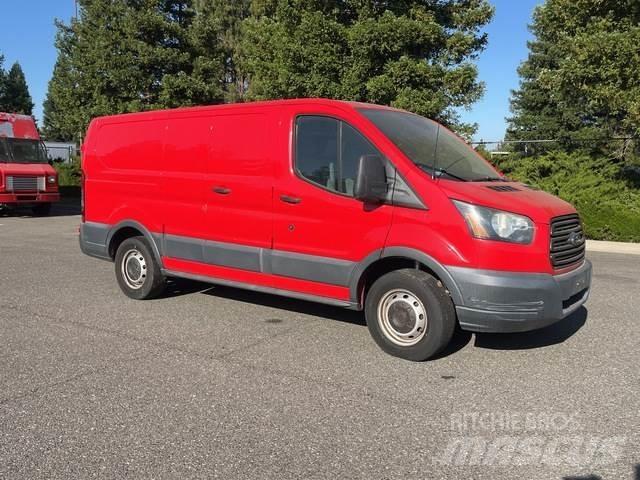 Ford Transit Transporterek