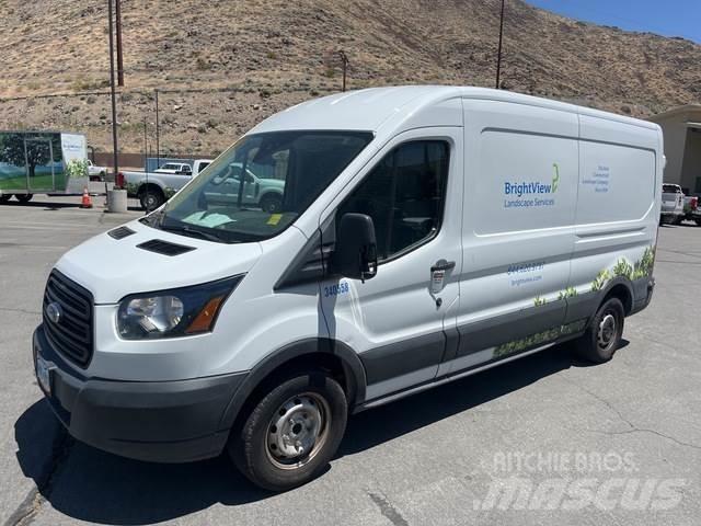 Ford Transit Transporterek