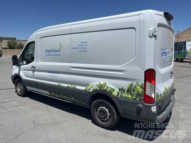 Ford Transit Transporterek