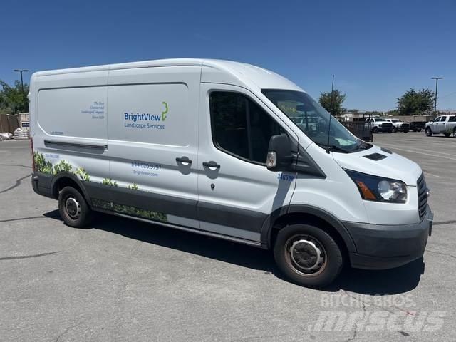 Ford Transit Transporterek