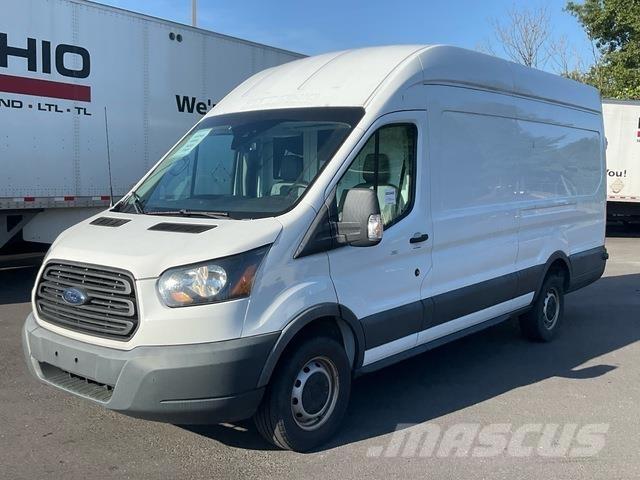 Ford Transit Dobozos teherautók