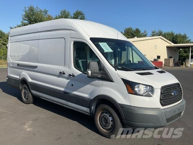 Ford Transit Dobozos teherautók