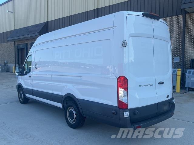 Ford Transit Dobozos teherautók