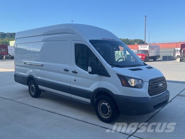Ford Transit Dobozos teherautók