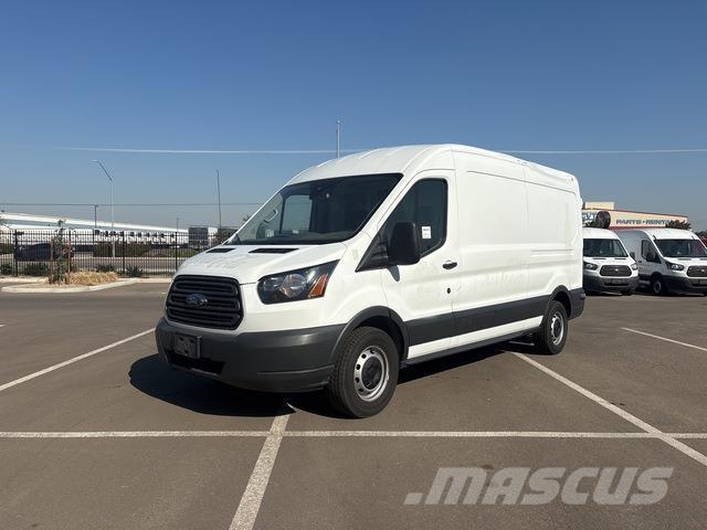 Ford Transit Transporterek
