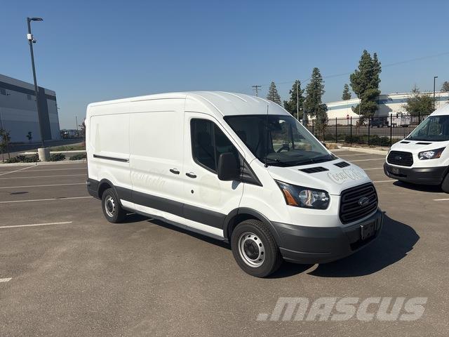 Ford Transit Transporterek