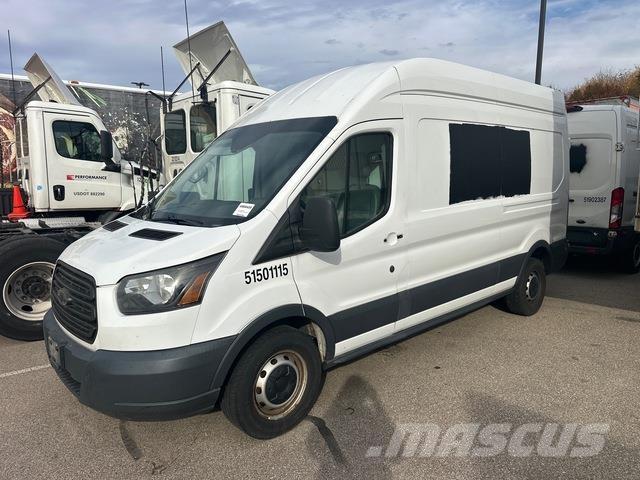 Ford Transit Transporterek