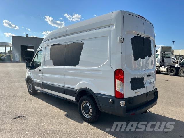 Ford Transit Transporterek