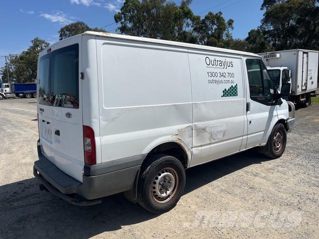 Ford Transit Transporterek