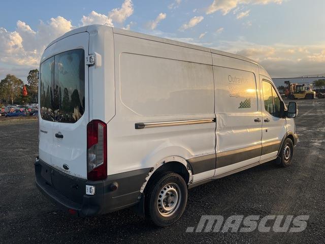 Ford Transit Transporterek