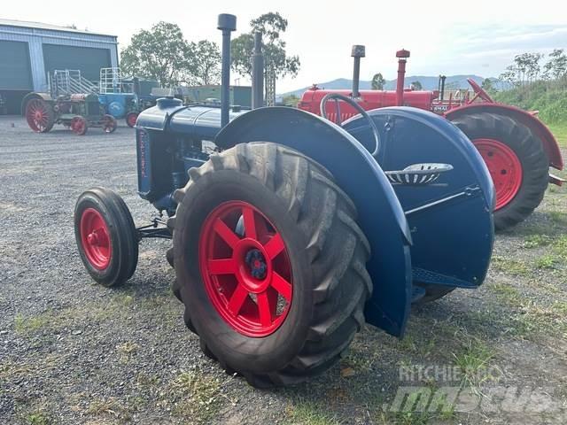 Fordson  Építőipar - Egyebek