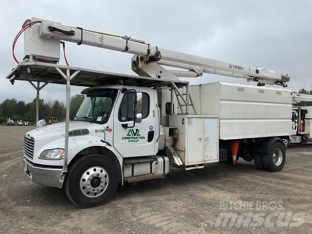 Freightliner  Teherautóra szerelt emelők és állványok