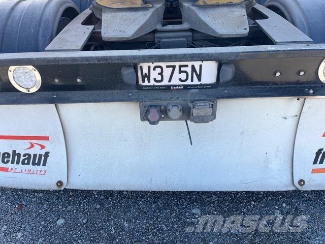 Fruehauf  Ponyvás pótkocsik