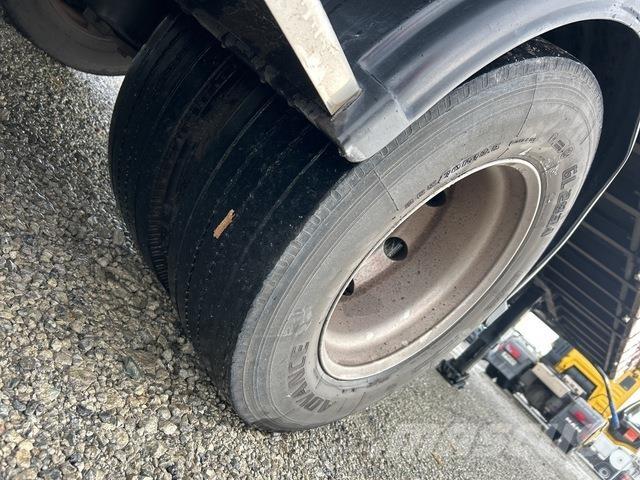 Fruehauf FBC Ponyvás pótkocsik