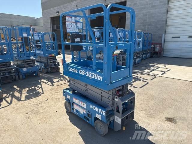 Genie GS-1330M Ollós emelők