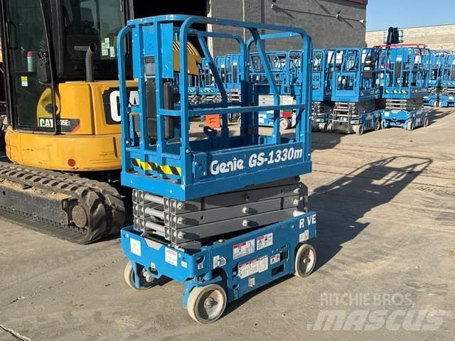 Genie GS-1330M Ollós emelők