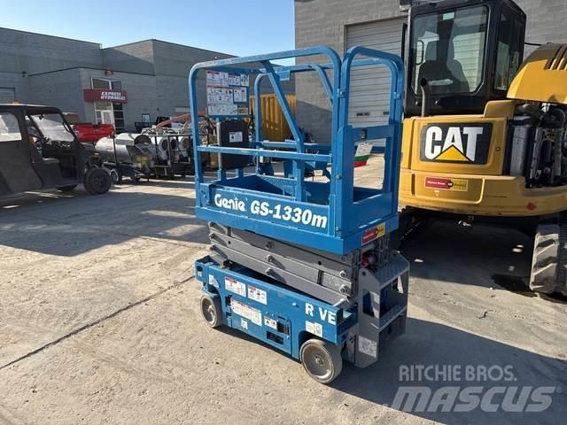 Genie GS-1330M Ollós emelők