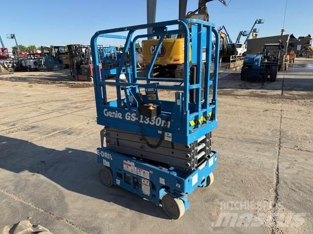 Genie GS-1330M Ollós emelők