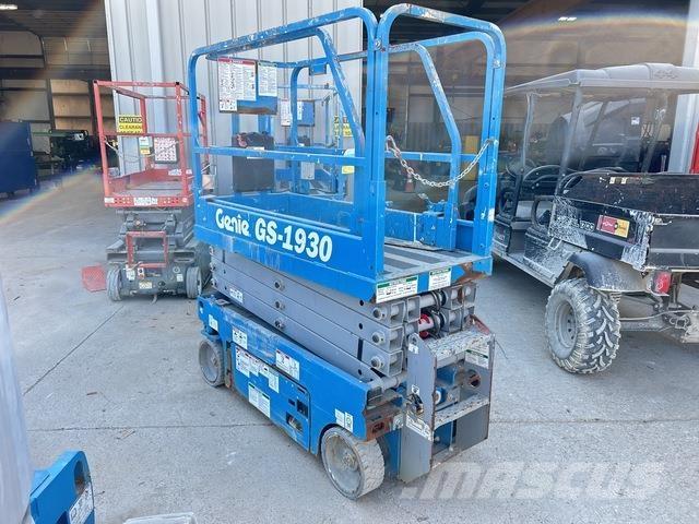 Genie GS-1930 Ollós emelők