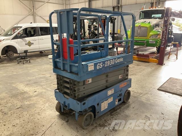 Genie GS-1930 Ollós emelők