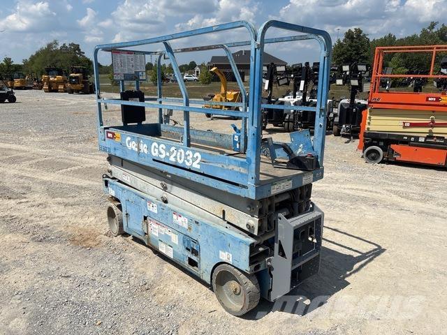 Genie GS-2032 Ollós emelők