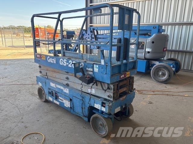 Genie GS-2032 Ollós emelők