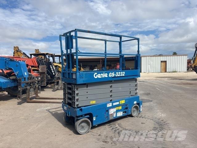 Genie GS-3232 Ollós emelők