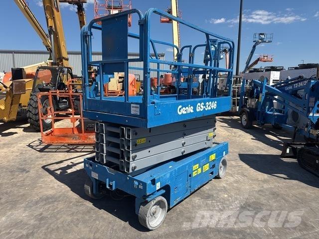 Genie GS-3246 Ollós emelők
