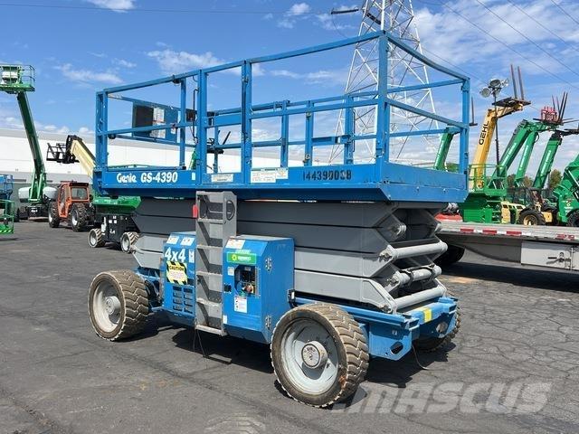 Genie GS-4390 Ollós emelők