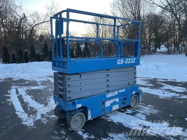 Genie GS3232 Ollós emelők