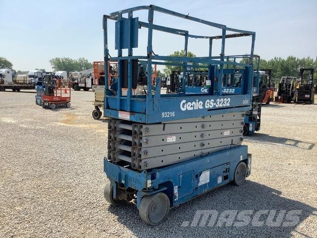 Genie GS3232 Ollós emelők
