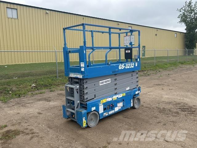 Genie GS3232 Ollós emelők