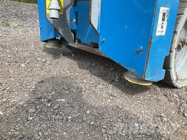 Genie GS3232 Ollós emelők