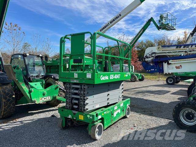 Genie GS4047DC Ollós emelők