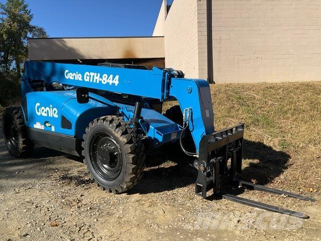 Genie GTH-844 Teleszkópos rakodók