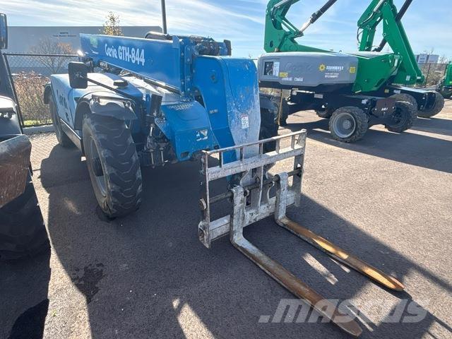 Genie GTH-844 Teleszkópos rakodók